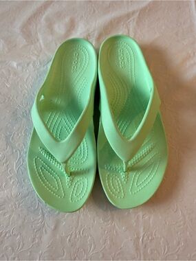 Crocs Mint Green Flip Flop Sandals. Size 8